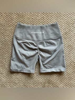 Alphalete Amplify 4.5 Inch Shorts Utility Grey Size: Small